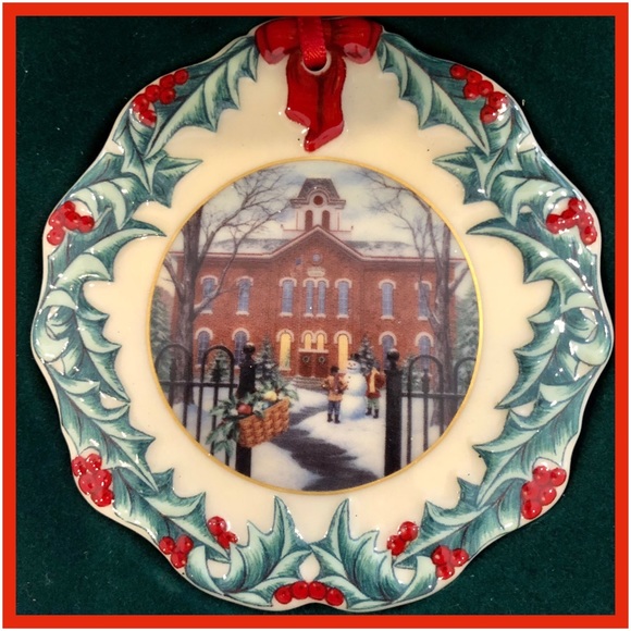 Longaberger Collectors Club 1996Christmas Ornament - Picture 1 of 6